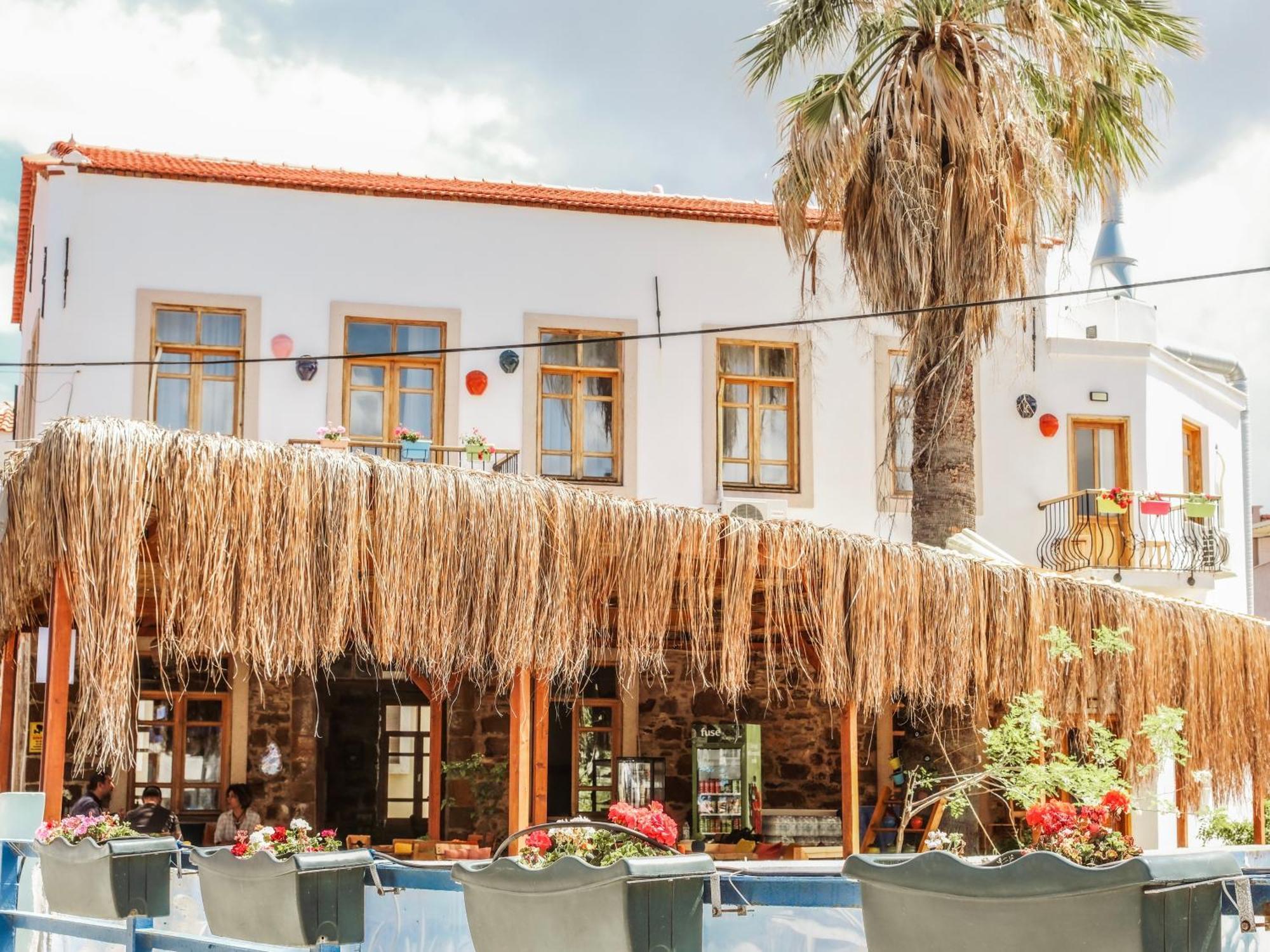 Cesme Puerhayal Pansiyon Exteriör bild