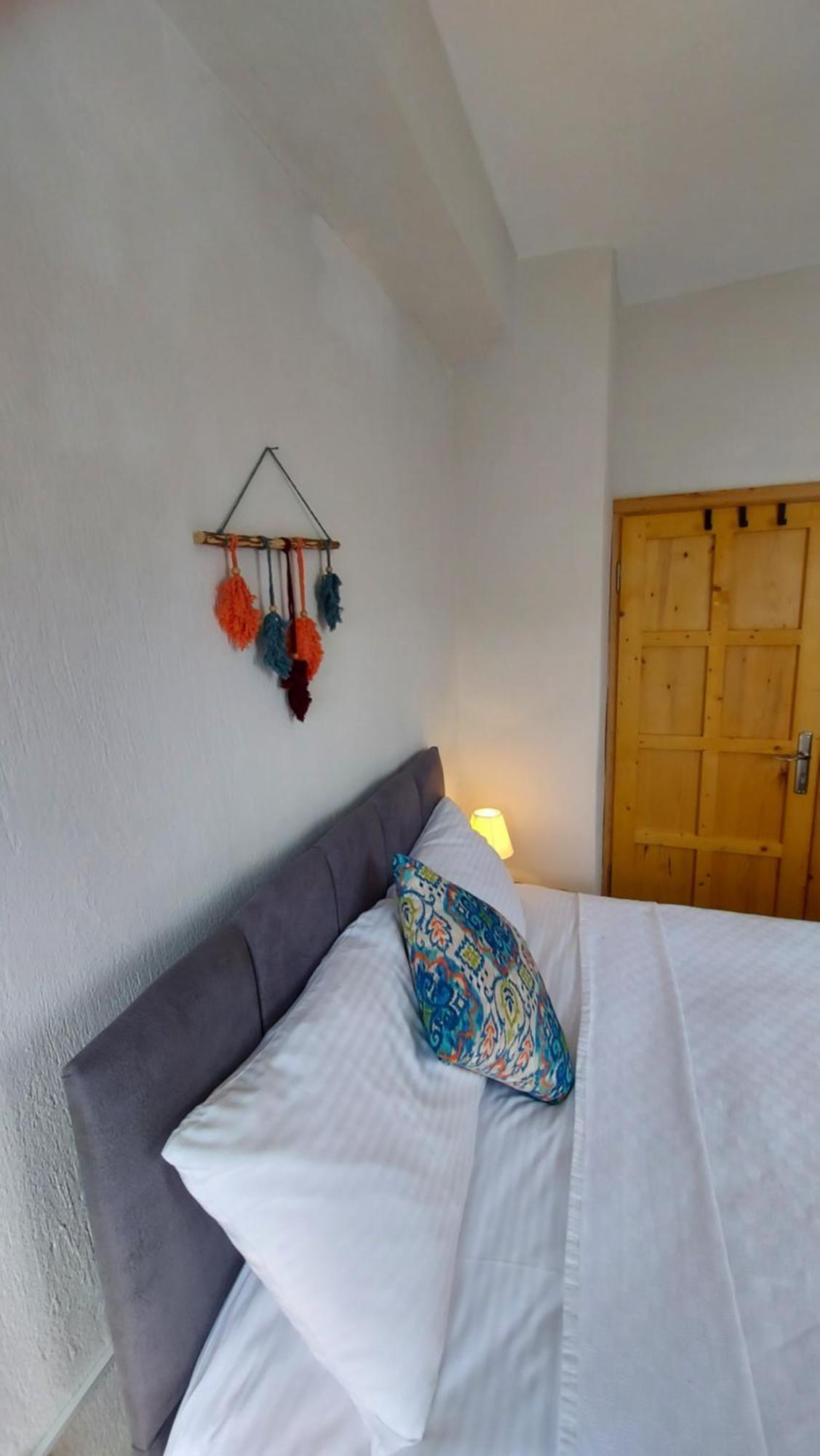 Cesme Puerhayal Pansiyon Exteriör bild